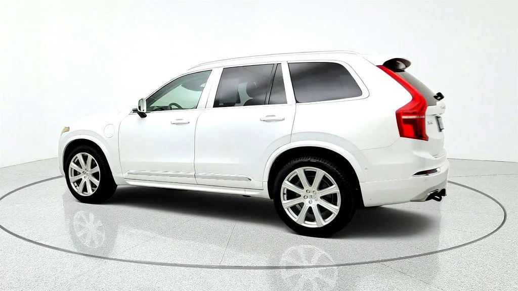 Used 2017 Crystal White Pearl Volvo T8 eAWD Plug-In Hybrid 7-Passenger Excellence image 7