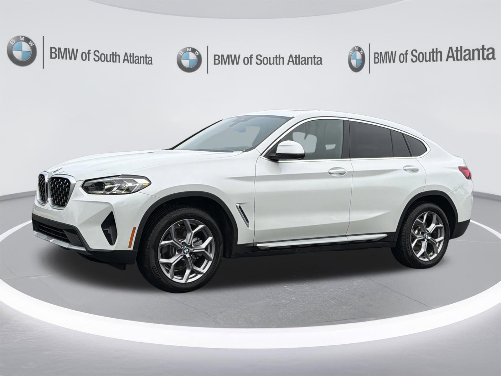 Used 2025 Mineral White Metallic BMW xDrive30i image 24