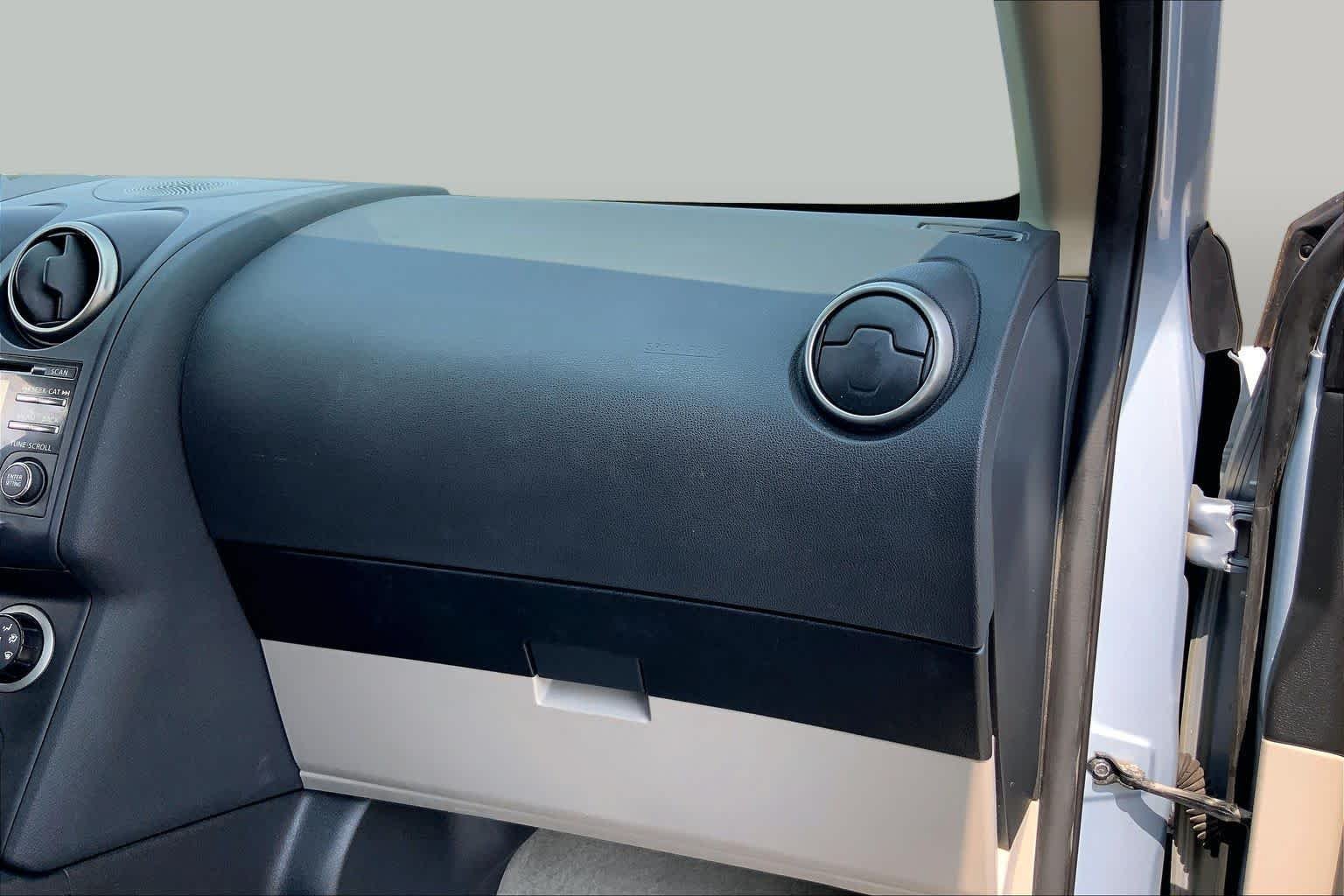 Used 2014 Frosted Steel Nissan S image 18
