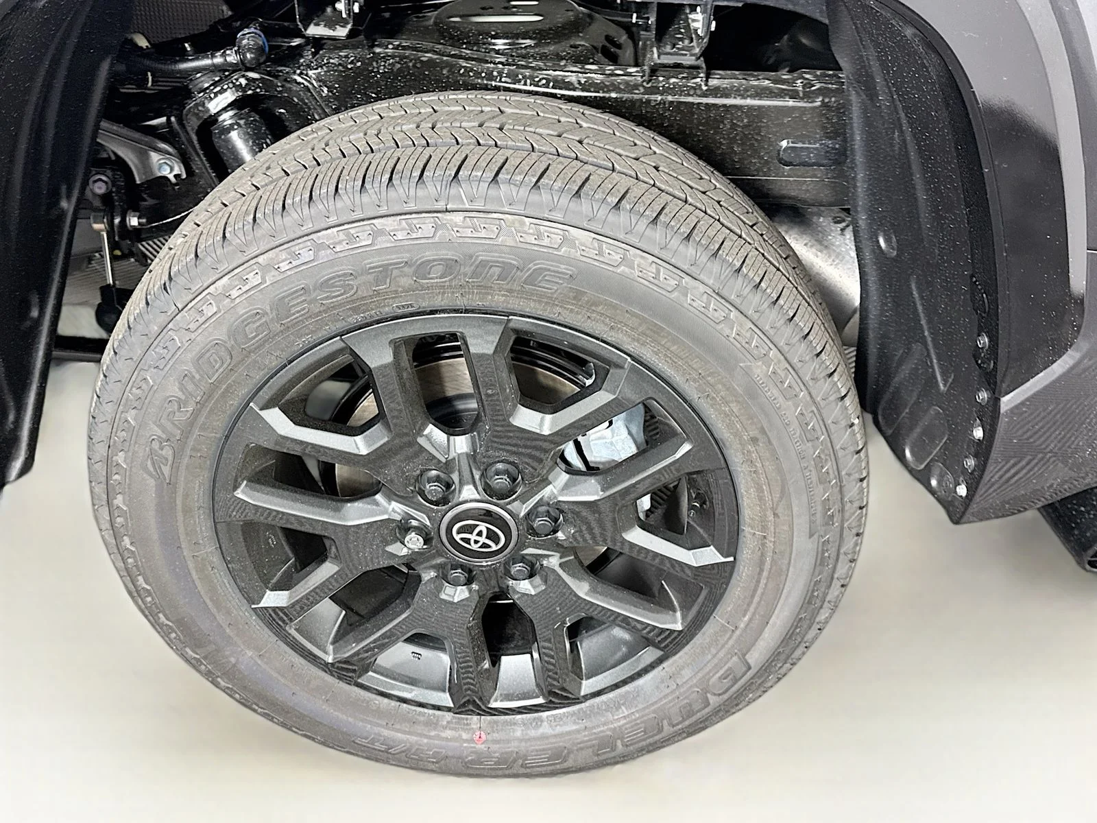 New 2026 Magnetic Gray Metallic Toyota  Platinum image 19
