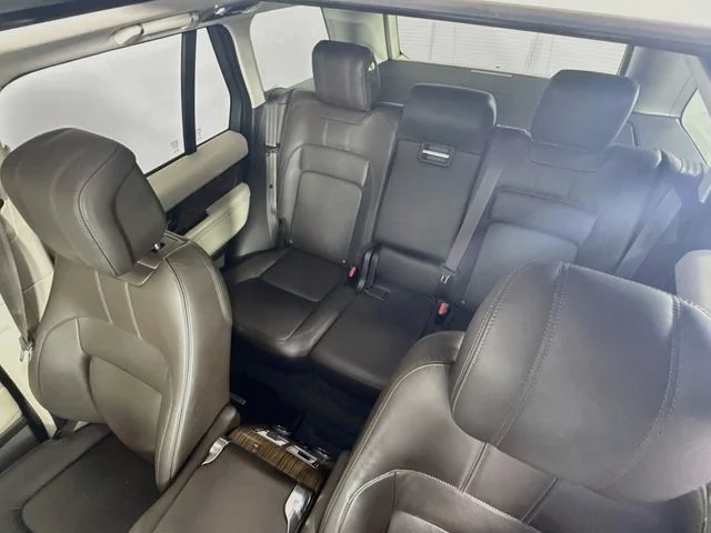 Used 2020 White Land Rover HSE image 14