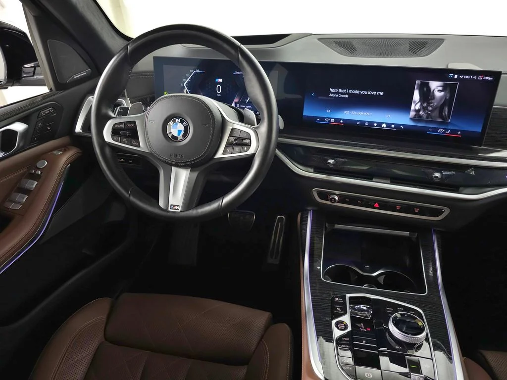 Used 2025 White BMW xDrive40i image 20