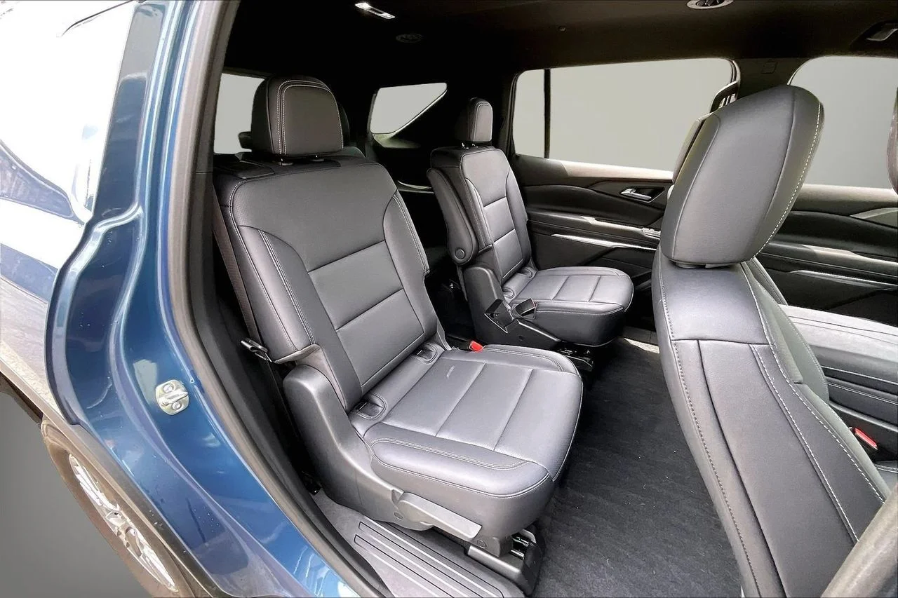 Used 2025 Blue Chevrolet LT image 24