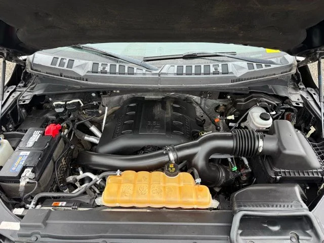 Used 2016 Magnetic Metallic Ford Lariat image 33