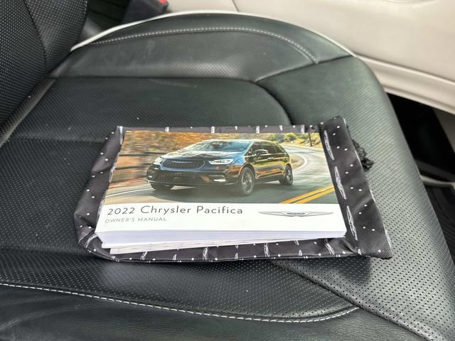 Used 2022 Gray Chrysler Limited image 35