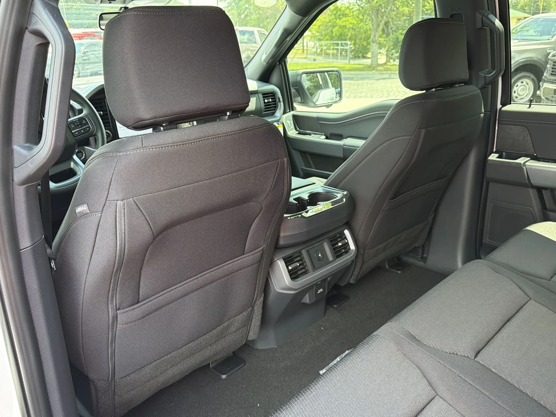 New 2026 Oxford White Ford XLT image 27