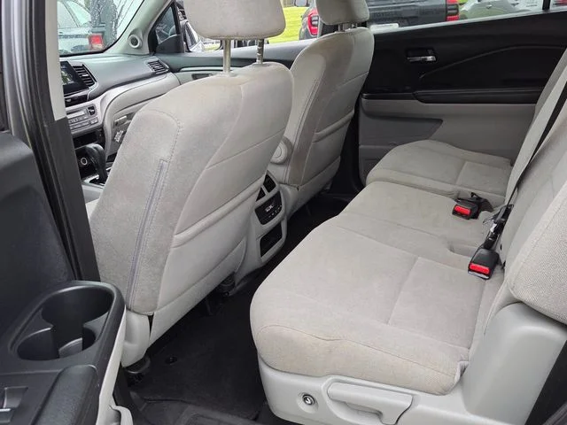 Used 2019 Gray Honda EX image 7