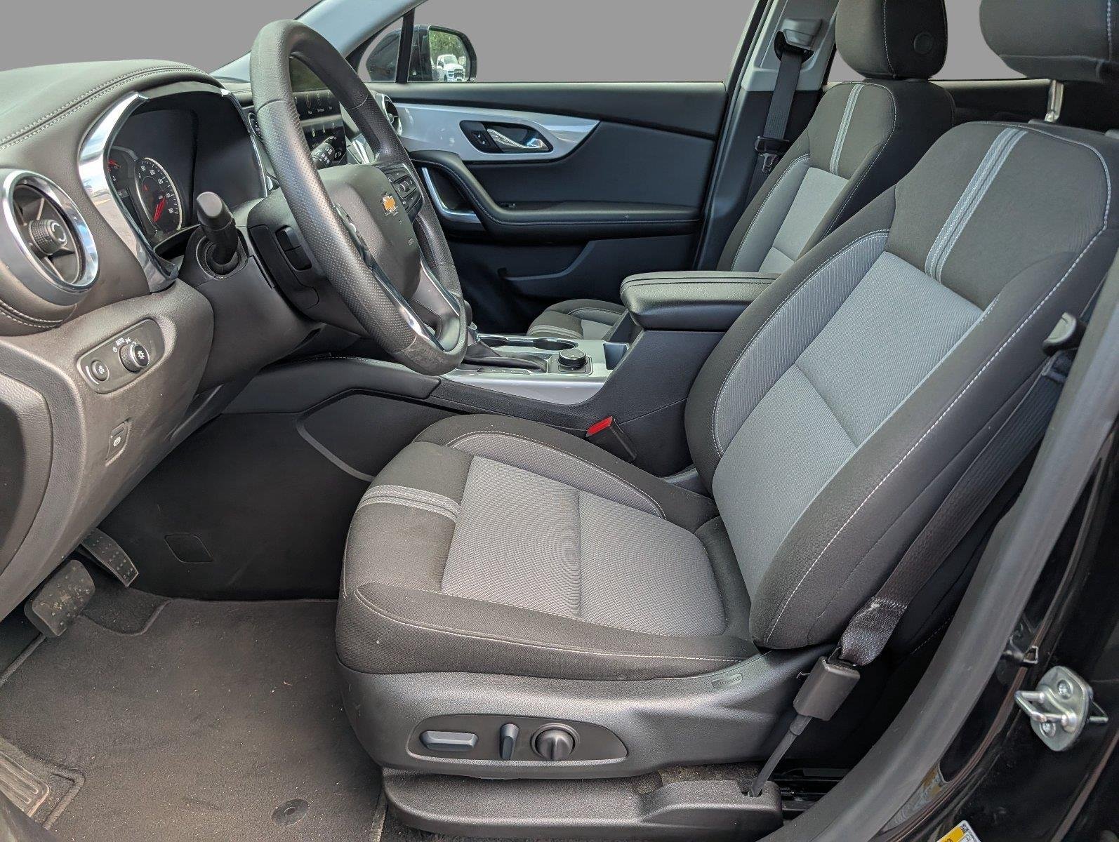 Used 2025 Black Chevrolet LT image 10