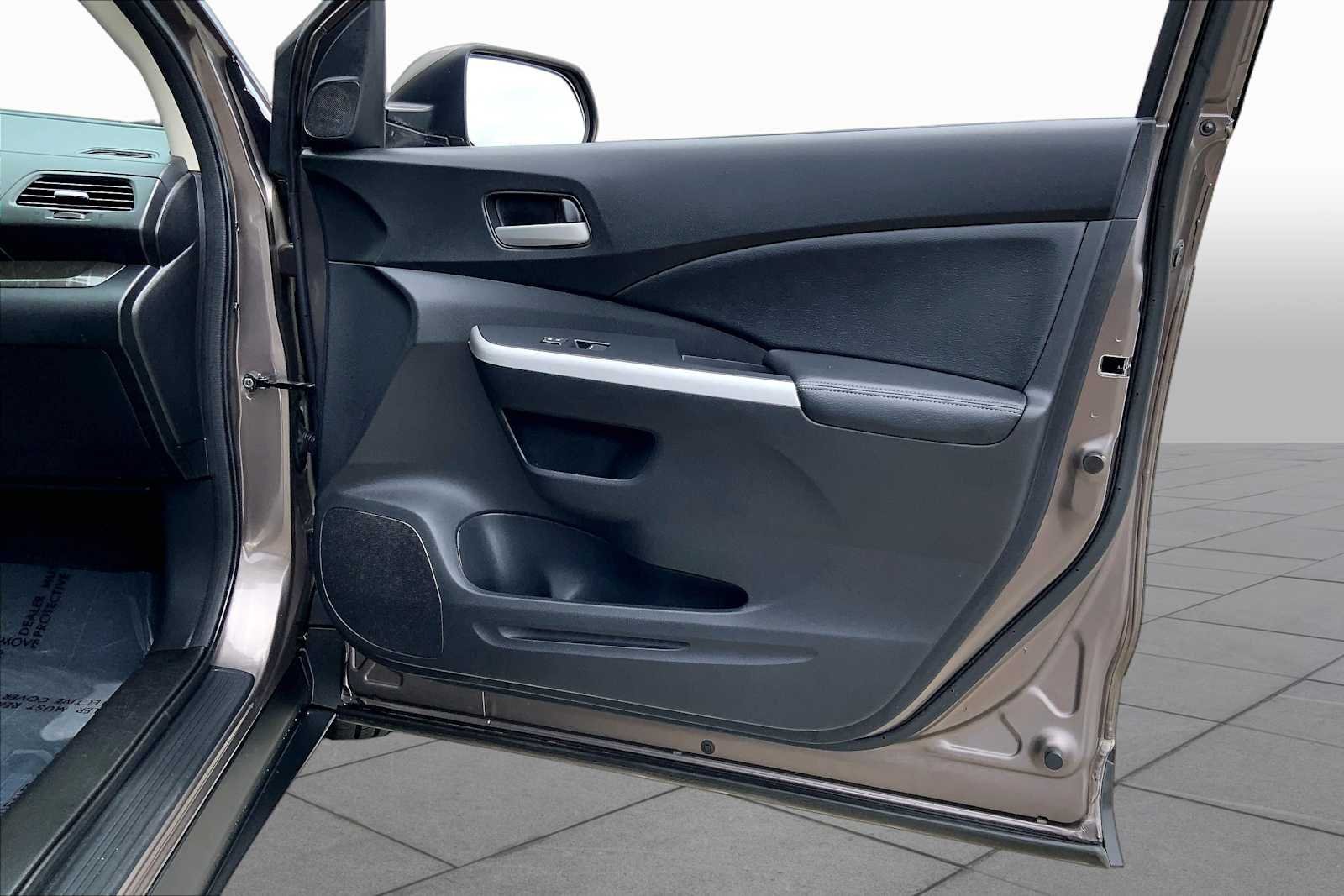 Used 2014 Urban Titanium Metallic Honda EX-L image 23