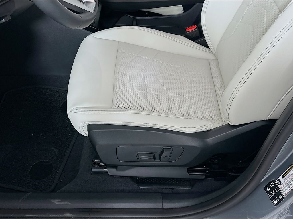 New 2026 Skyscraper Grey Metallic BMW xDrive28i image 21