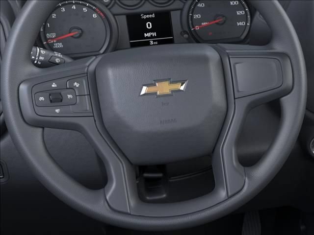 New 2026 Summit White Chevrolet WT image 19