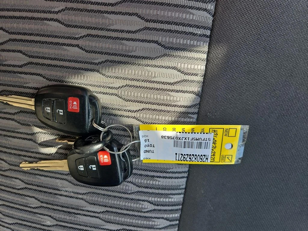 Used 2018 Red Toyota SR5 image 28