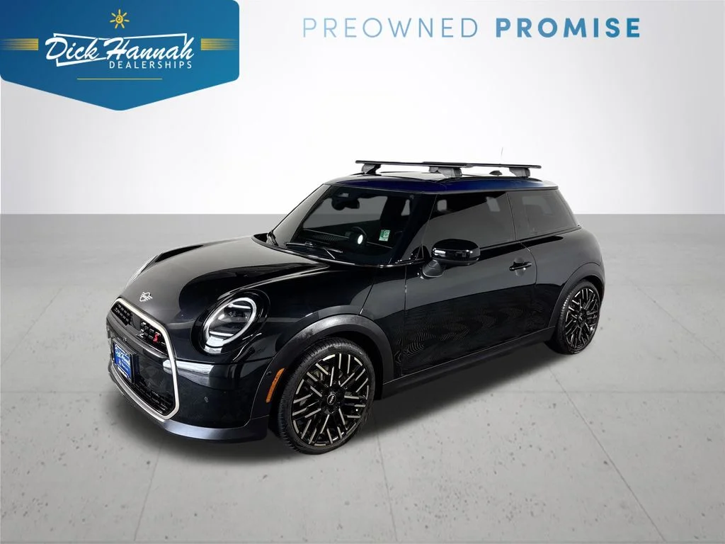 2025 MINI Hardtop Cooper S's photo