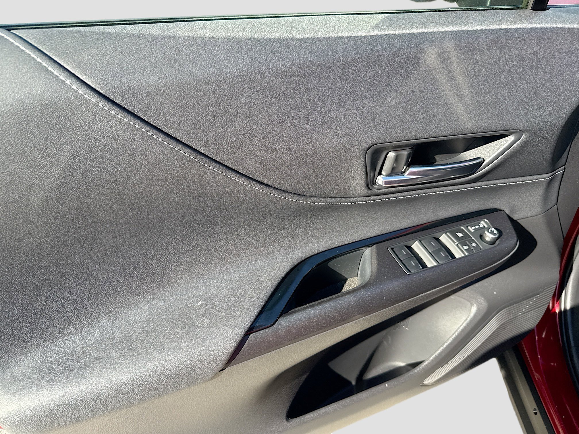2022 Toyota Venza LE - Photo 18