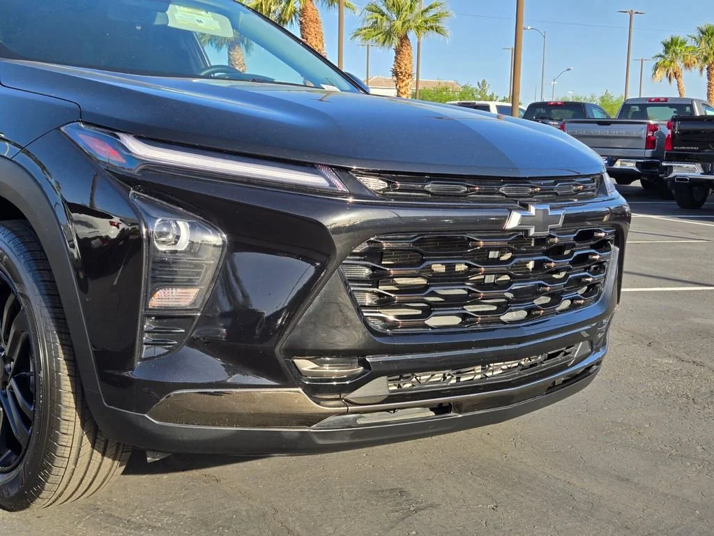 Used 2024 Mosaic Black Metallic Chevrolet ACTIV image 8
