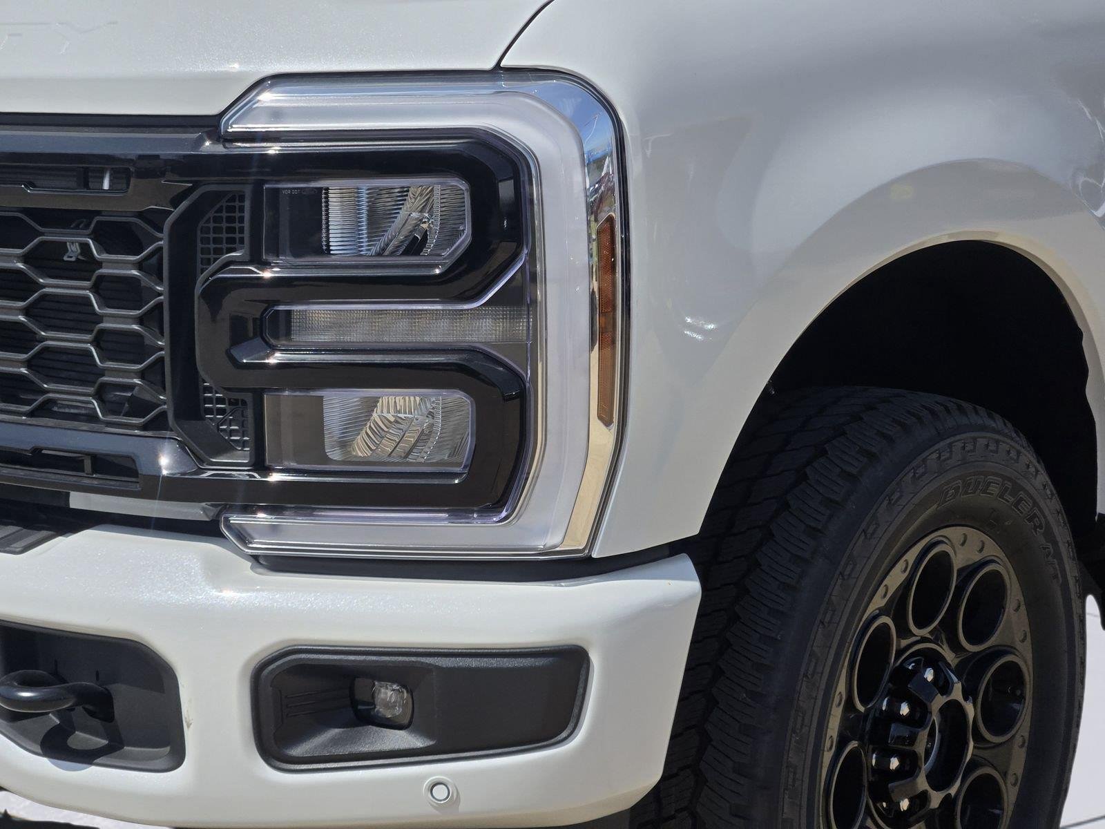 New 2026 Star White Metallic Tri-Coat Ford F-250® Lariat® image 5