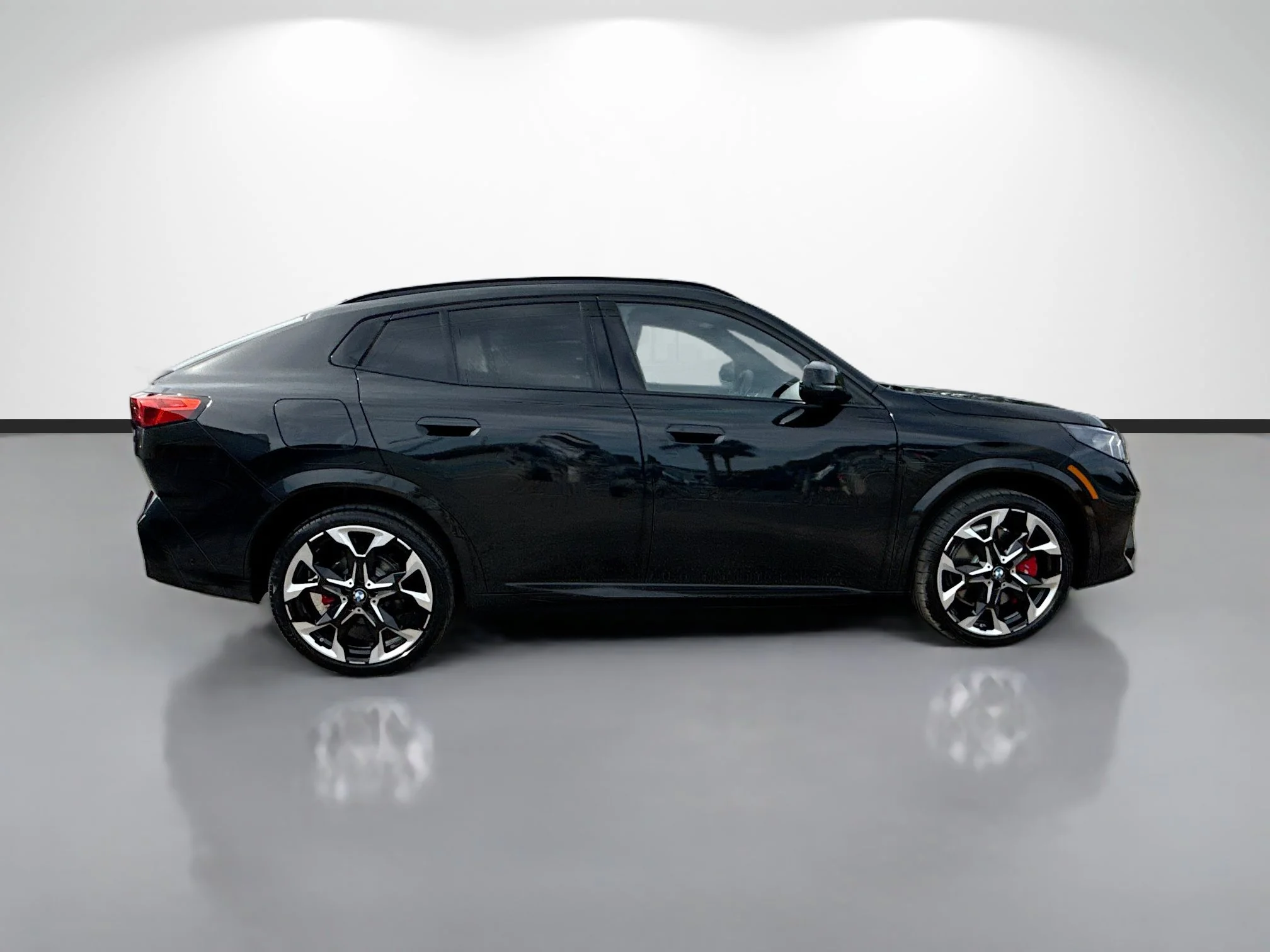 New 2026 Black Sapphire Metallic BMW xDrive28i image 2