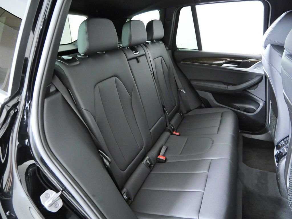 Used 2021 Jet Black BMW xDrive30i image 24