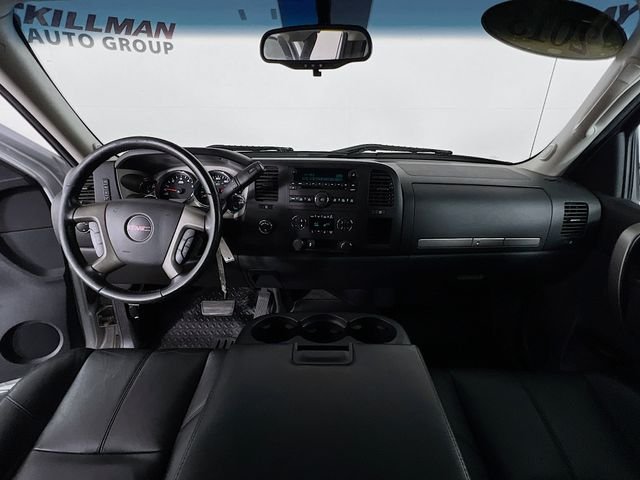 Used 2013 Silver GMC SLE image 21