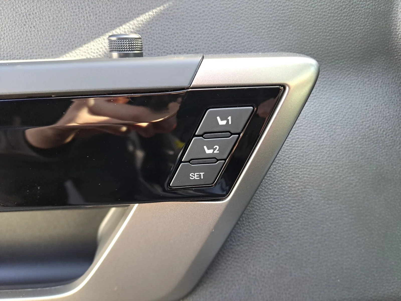 2026 Toyota Tundra Limited - Photo 19