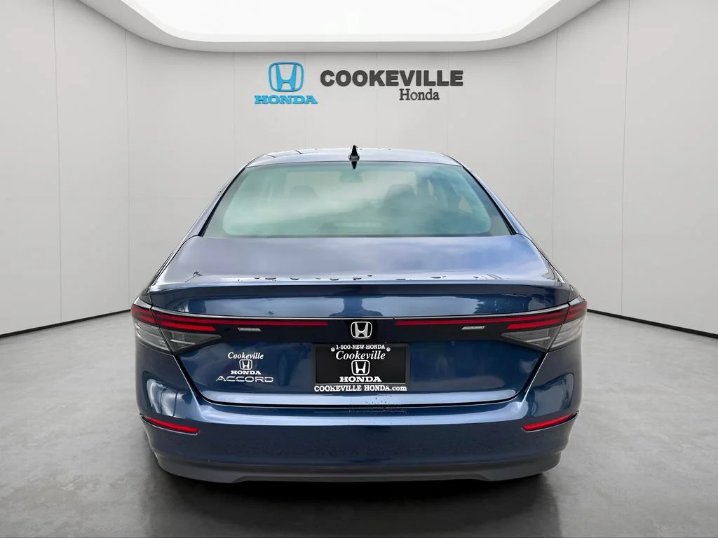 Certified Used 2025 Canyon River Blue Metallic Honda SE image 31