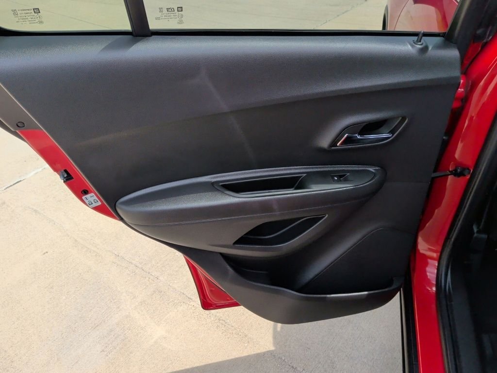 Used 2020 Red Chevrolet LT image 27