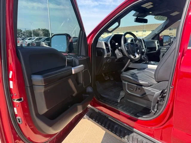 Used 2019  Ford  image 9