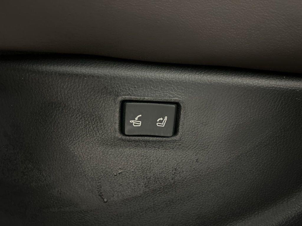 Used 2025 Iridium Lexus 350 Luxury image 19