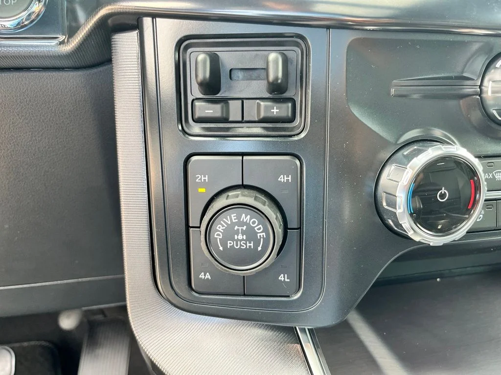New 2026 White Ford Platinum image 17