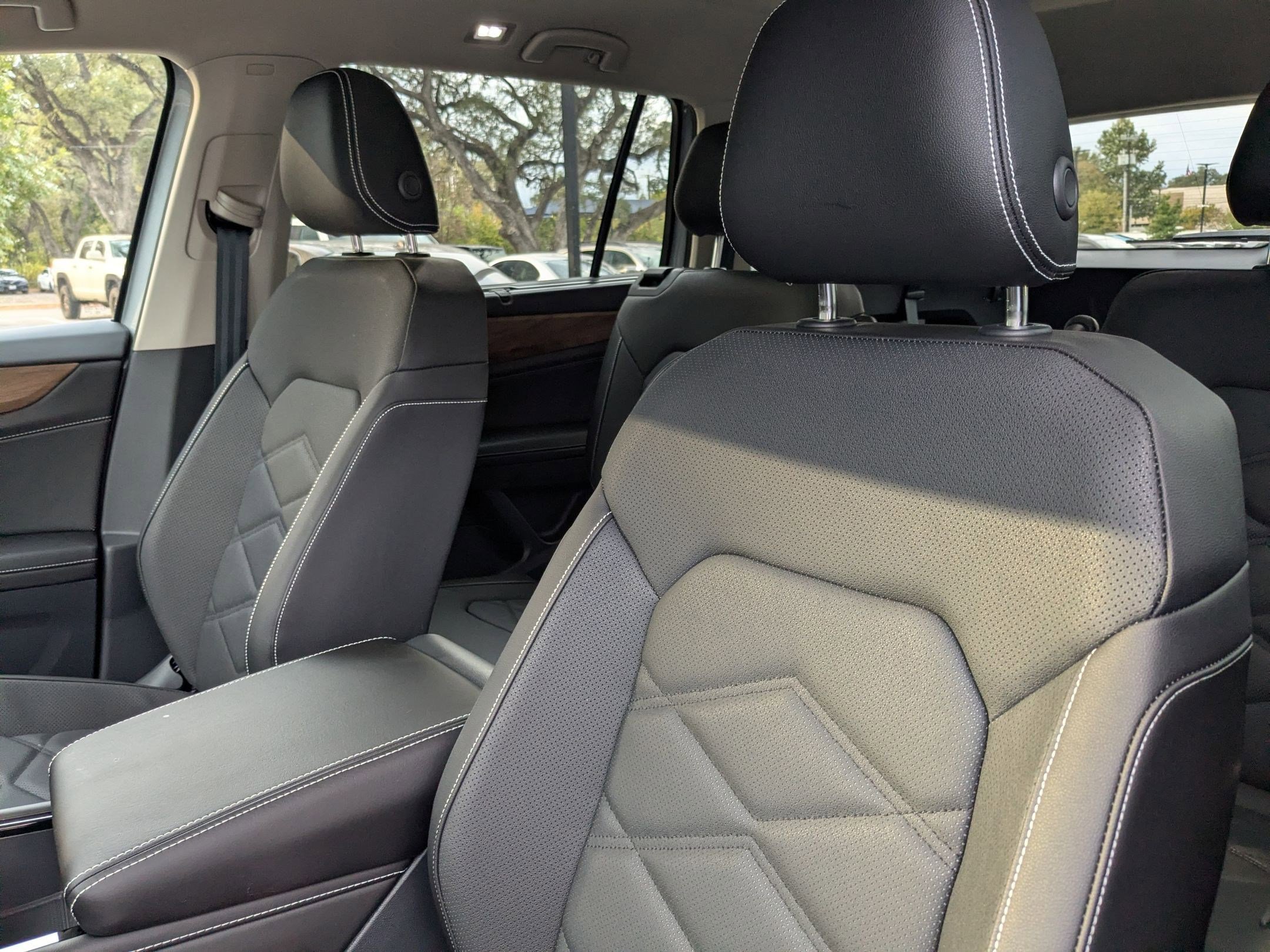 New 2026 Silver Mist Metallic Volkswagen 2.0T SE w/Technology image 8