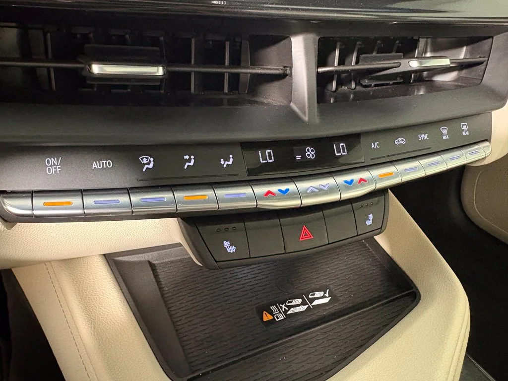 Used 2020 Blue Cadillac Luxury image 39