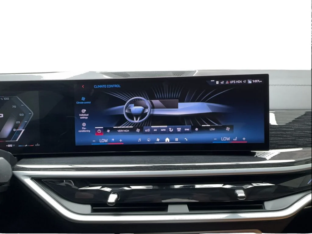 Used 2025 Gray BMW M60i image 49