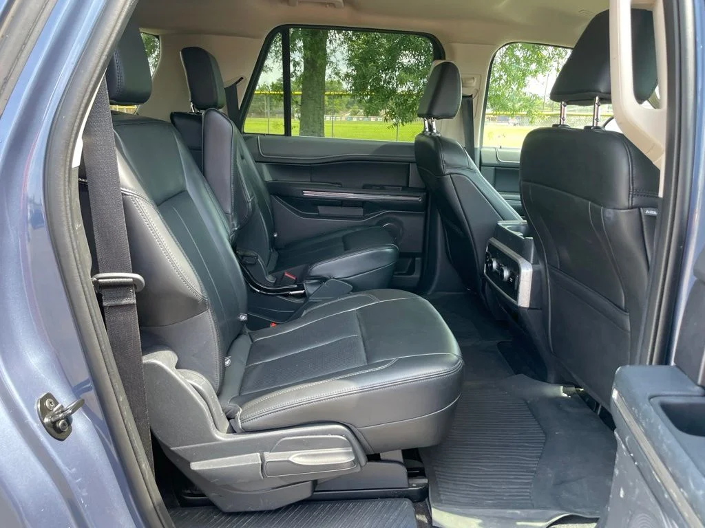 Used 2023 Blue Ford XLT image 16