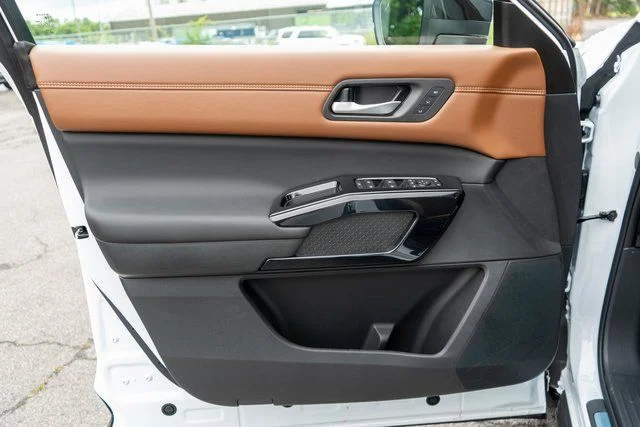 2026 Nissan Pathfinder Platinum - Photo 13
