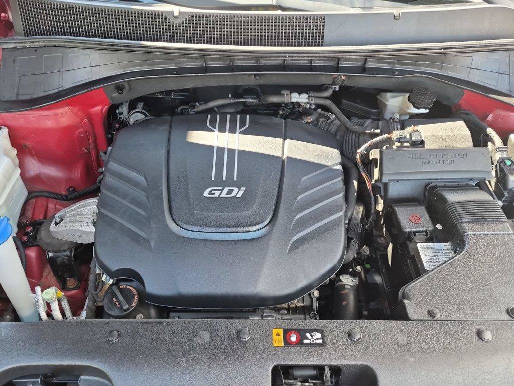 Used 2017 Red Kia LX image 23