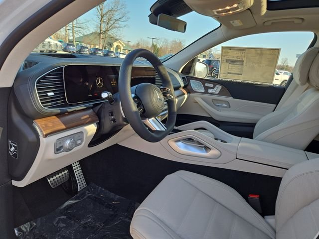 New 2026 MANUFAKTUR Moonlight White Metallic Mercedes-Benz GLS450 image 26
