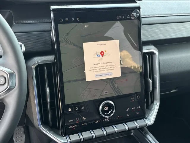 New 2026 Summit White GMC Elevation image 12