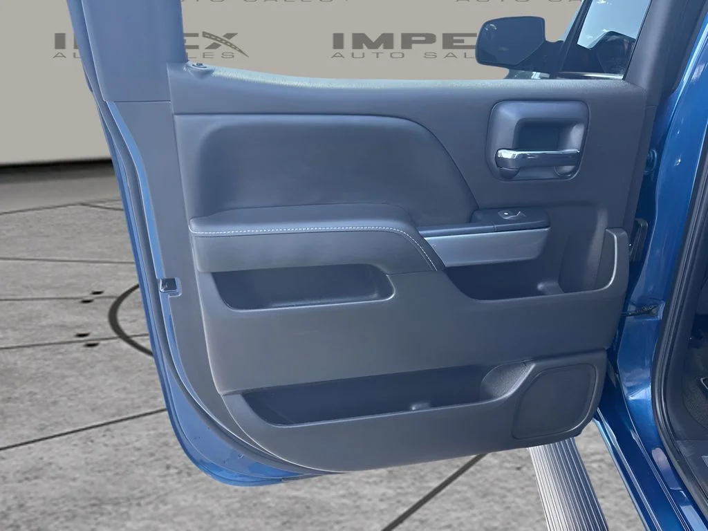Used 2018 Blue Chevrolet High Country image 30
