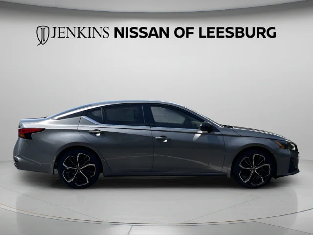 Used 2024 Gray Nissan 2.5 SR image 6