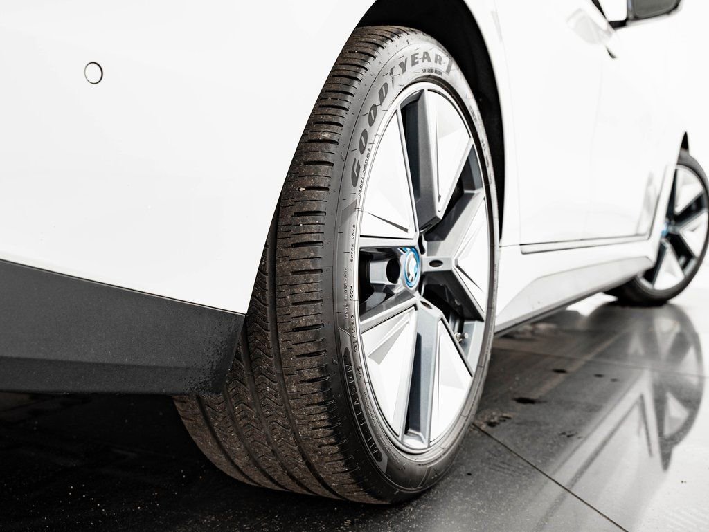 Used 2023 Alpine White BMW eDrive40 image 50
