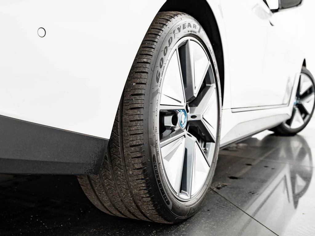 Used 2023 Alpine White BMW eDrive40 image 50