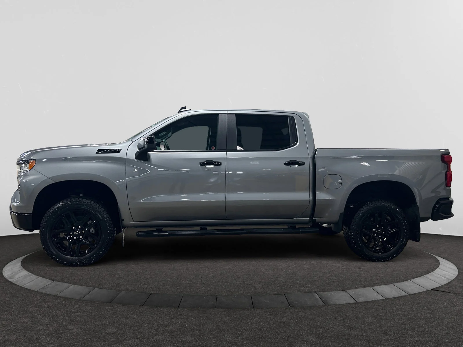 Used 2025 Silver Chevrolet LT Trail Boss Crew Cab image 2