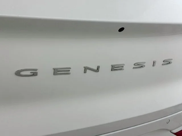 New 2027 White Genesis 2.5T image 26