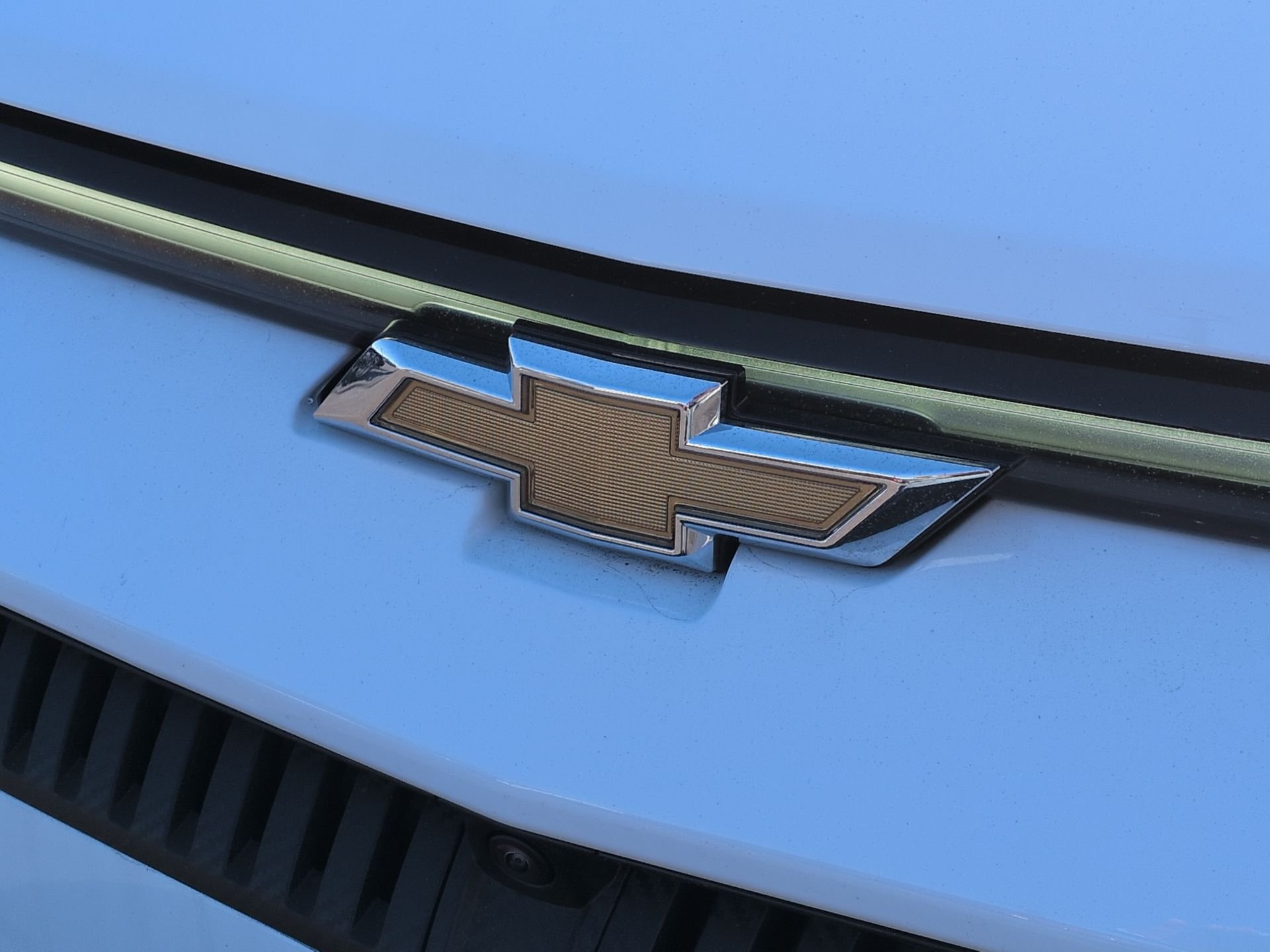 New 2026 Summit White Chevrolet LT image 65