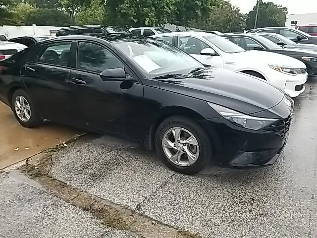 2023 Hyundai Elantra SE