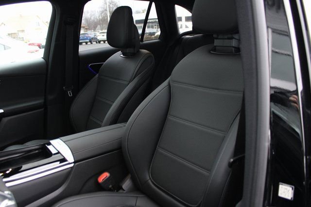 New 2026 Black Mercedes-Benz GLC 300 image 63