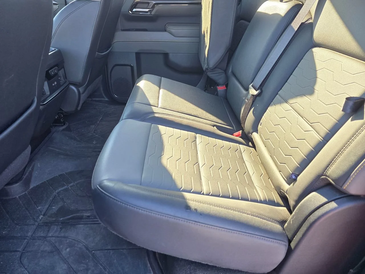 Used 2022 Black Chevrolet ZR2 image 11