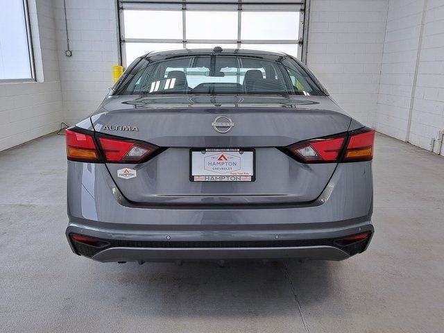 Used 2025 Gray Nissan 2.5 SV image 6