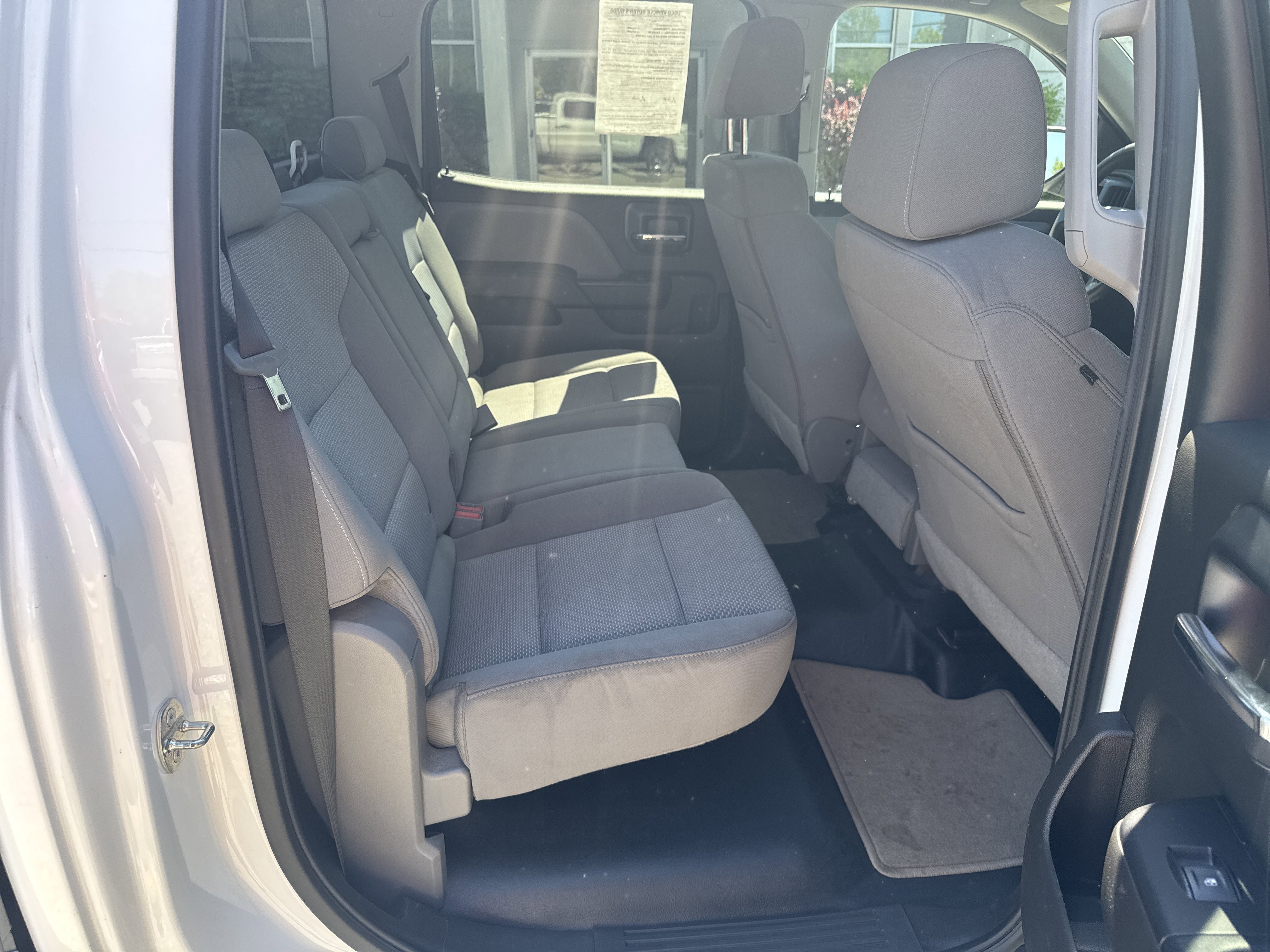 Used 2018 Summit White Chevrolet Custom image 11