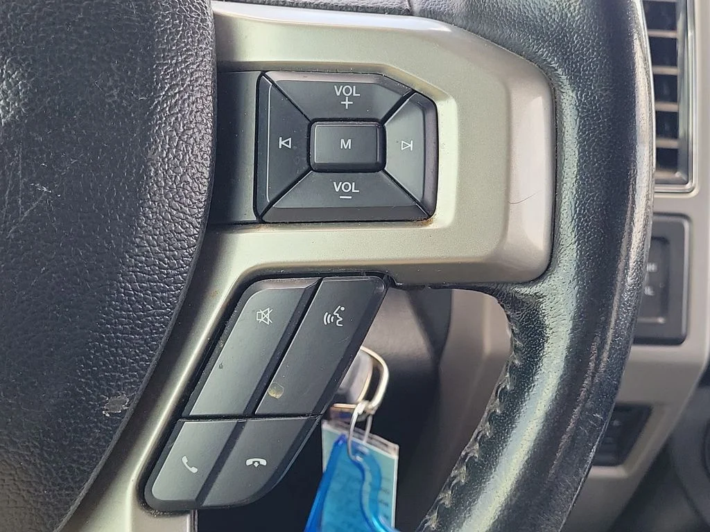 Used 2021 White Ford Lariat image 23